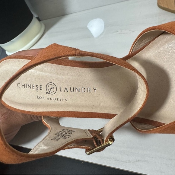 Chinese Laundry Tan Platform Sandals with Cork Sole - Picture 2 of 8